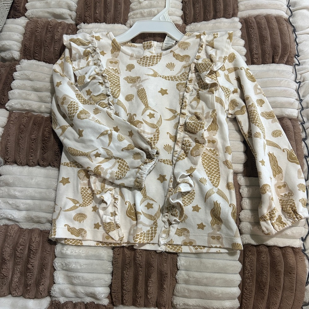 Kate Quinn Cream and Gold Mermaid top